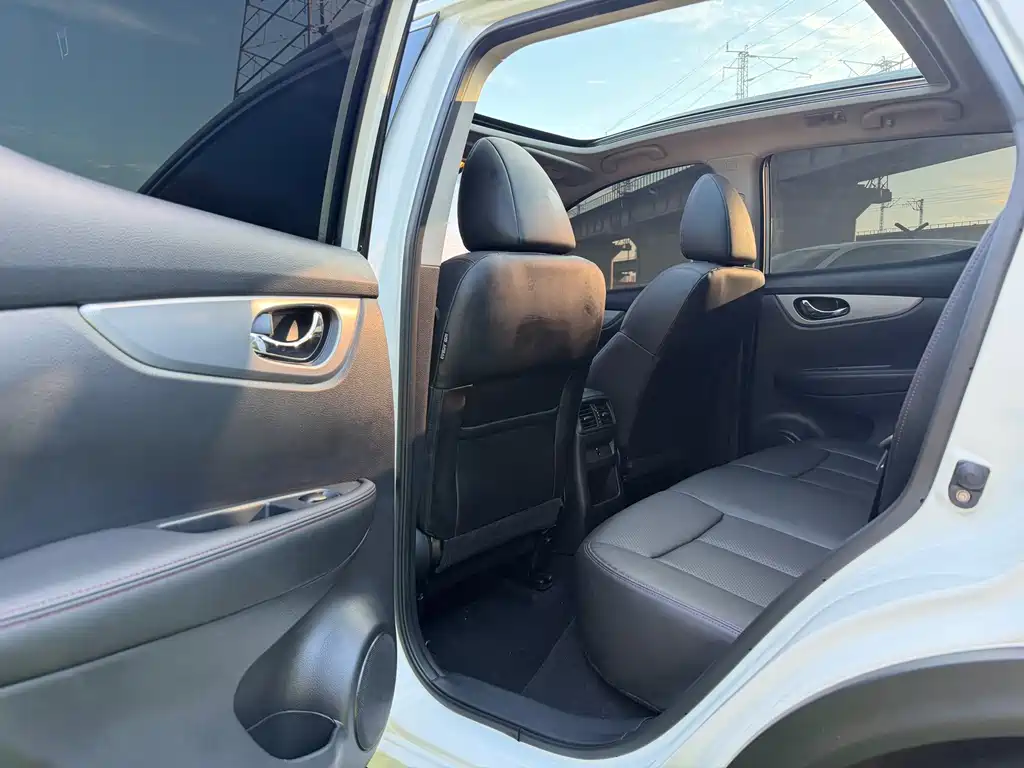 Nissan Qashqai — миниатюра 9
