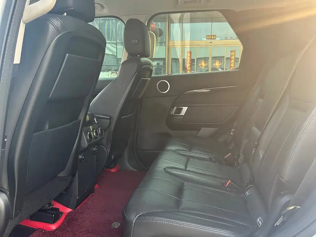 Land Rover Discovery - фото 7