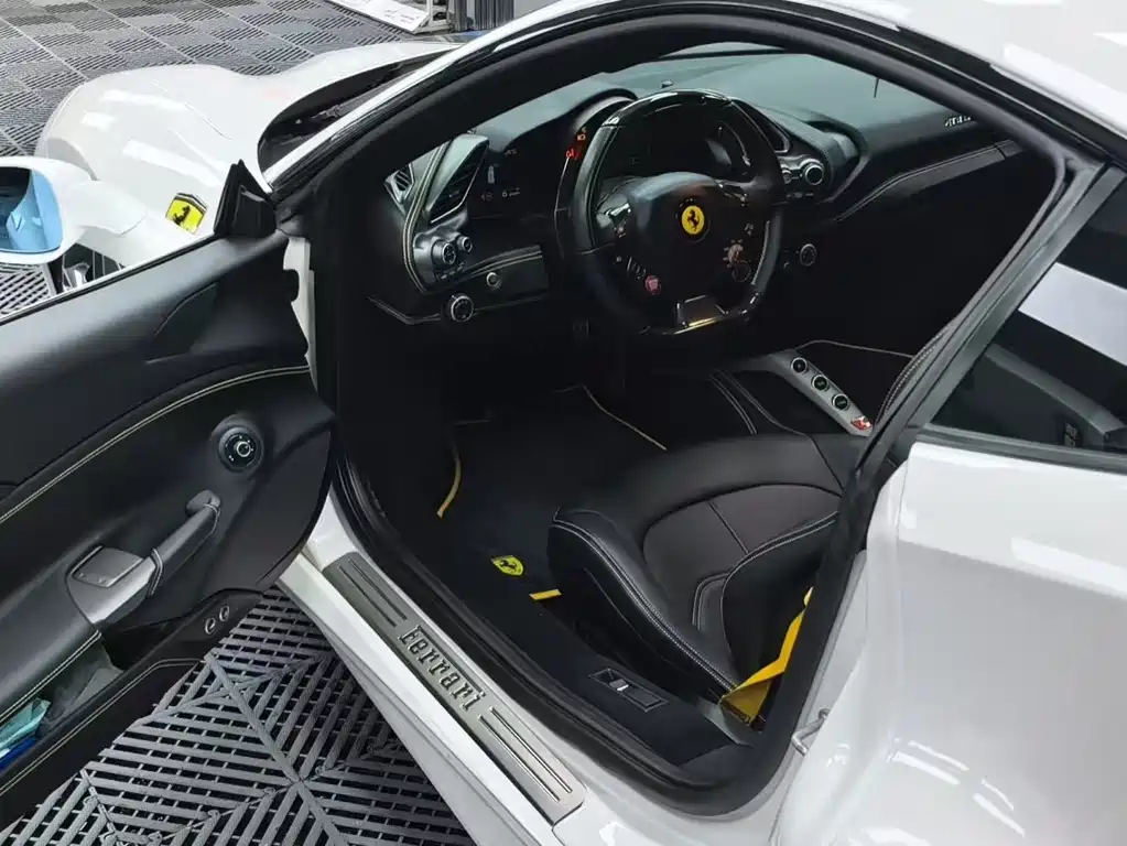 Ferrari 488 — миниатюра 4
