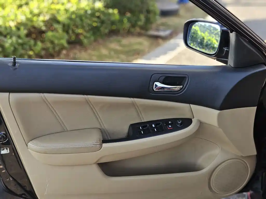 Honda Accord — миниатюра 14