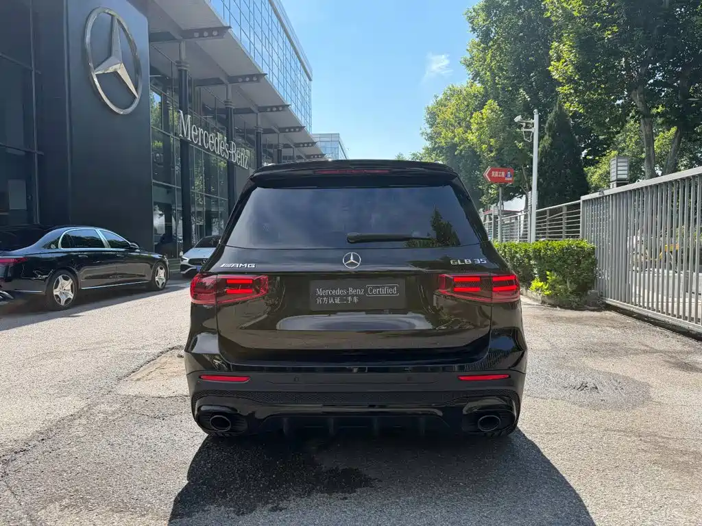 Mercedes-Benz GLB AMG — миниатюра 16