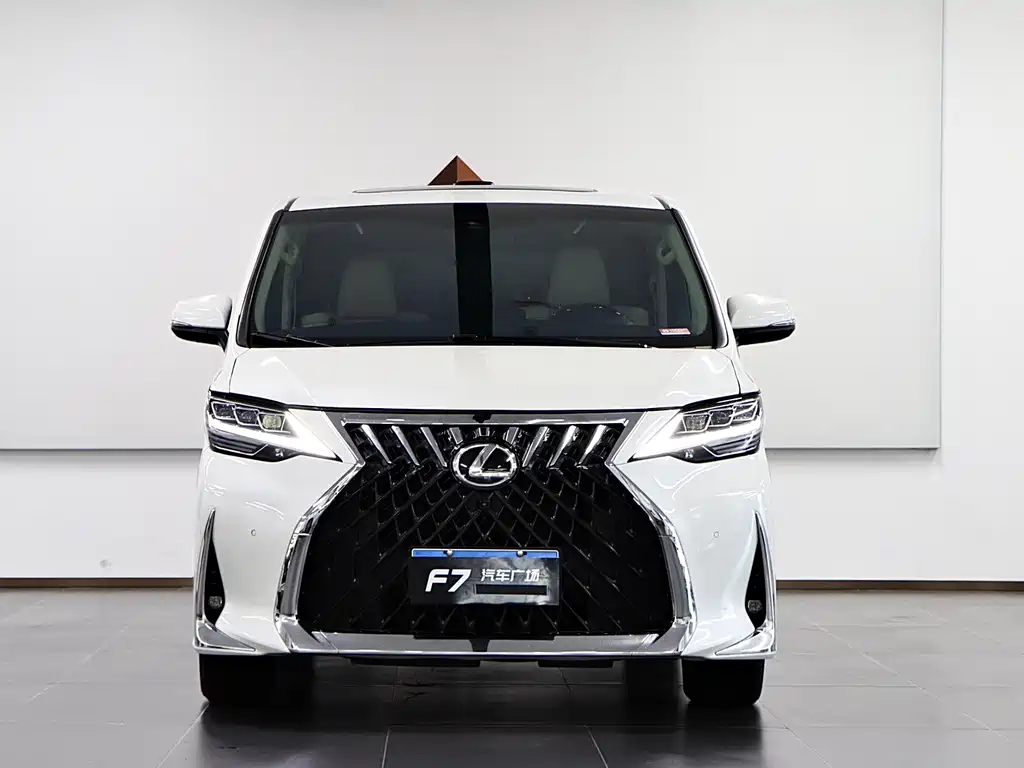 Toyota Vellfire — миниатюра 2