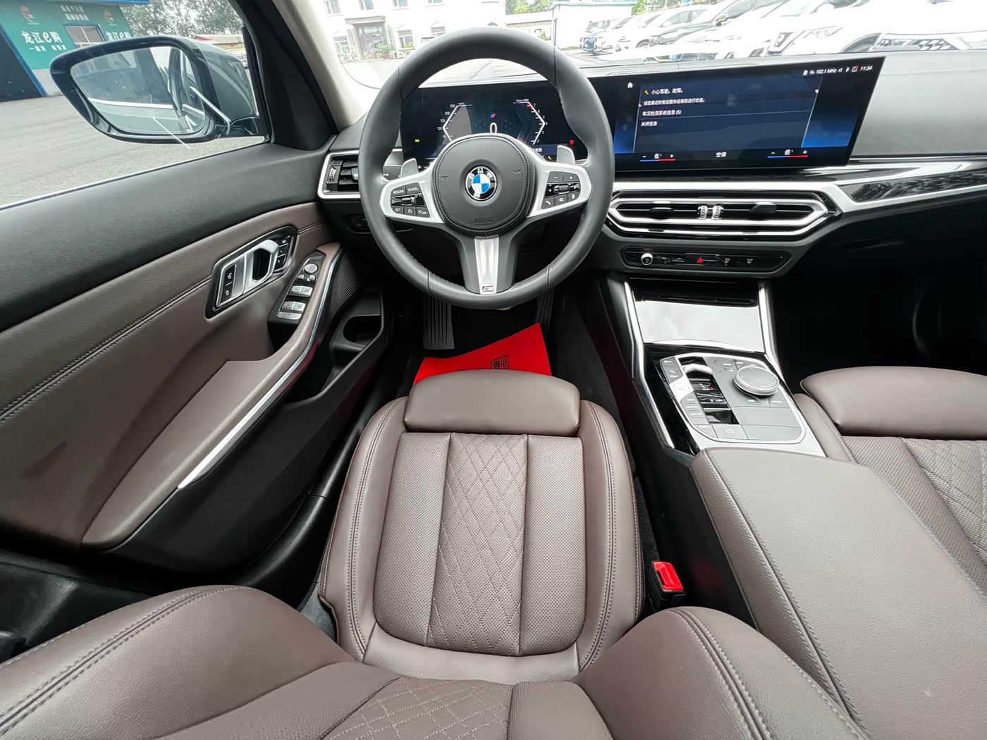 BMW 3 Series 2.0 л 2022 г. Серебристо-серый, пробег 10000 км