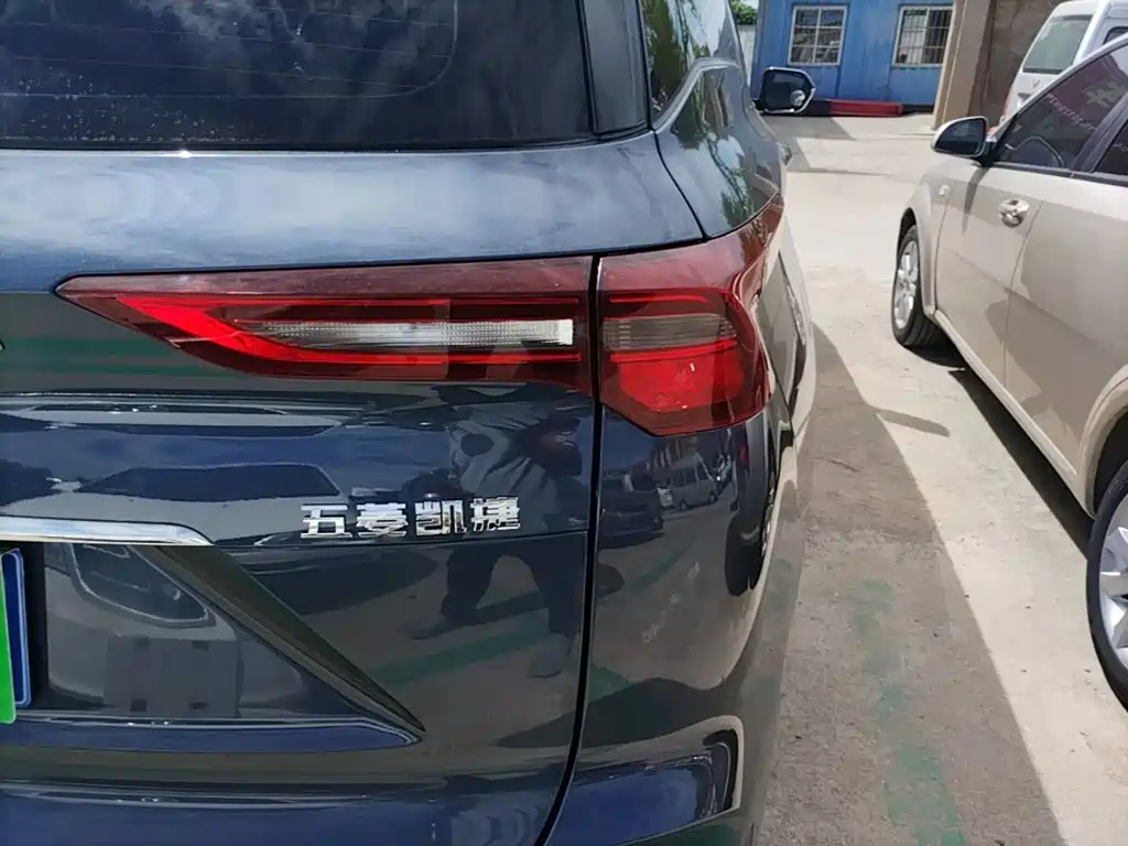 Wuling Victory — миниатюра 8