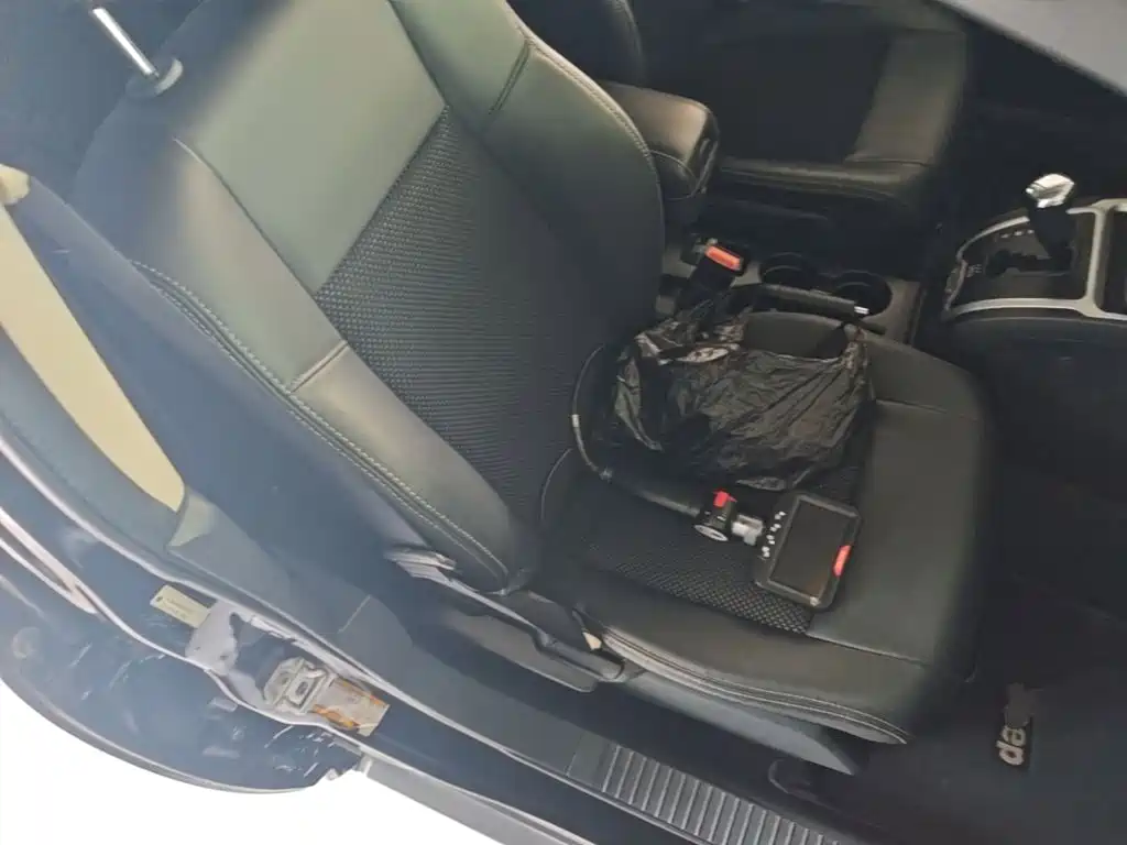 Jeep Compass (Import) — миниатюра 25