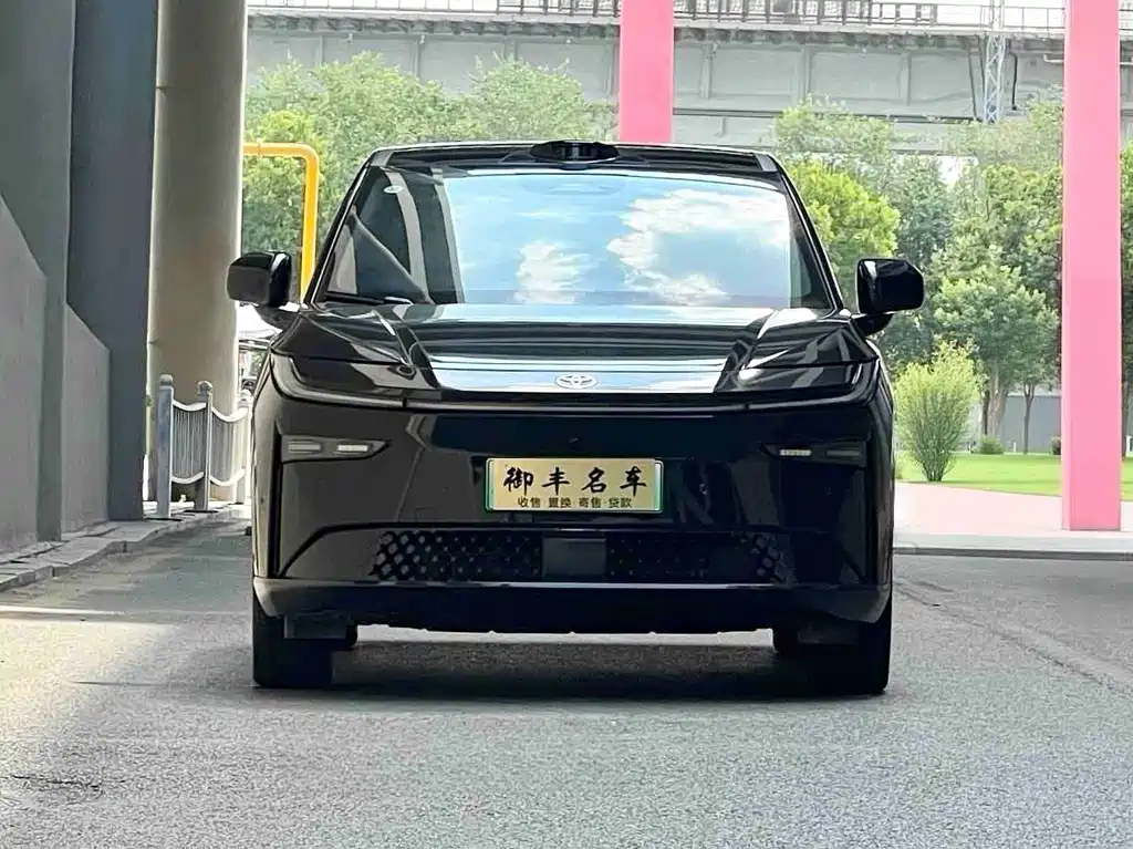 Toyota bZ3X - фото 2