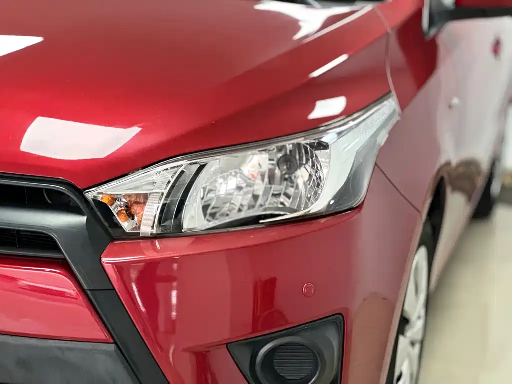 Toyota Yaris L — миниатюра 3