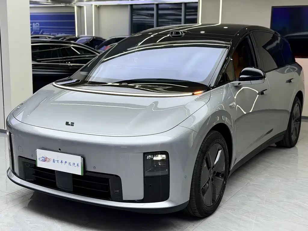 Li Auto 理想i8 2025