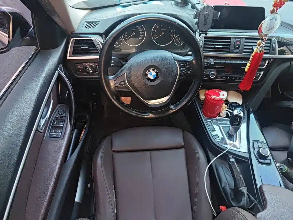BMW 3 Series — миниатюра 3