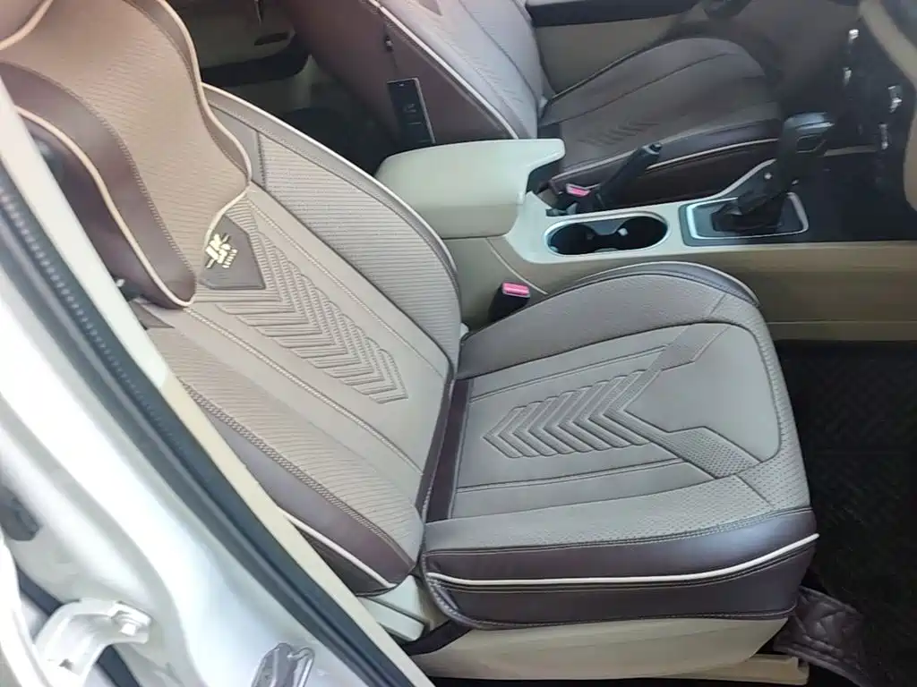 Ford Everest — миниатюра 25