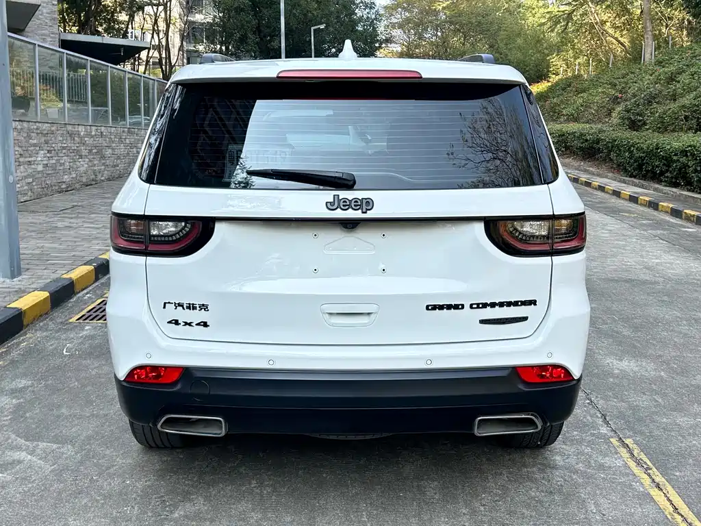 JEEP GRAND COMMANDER