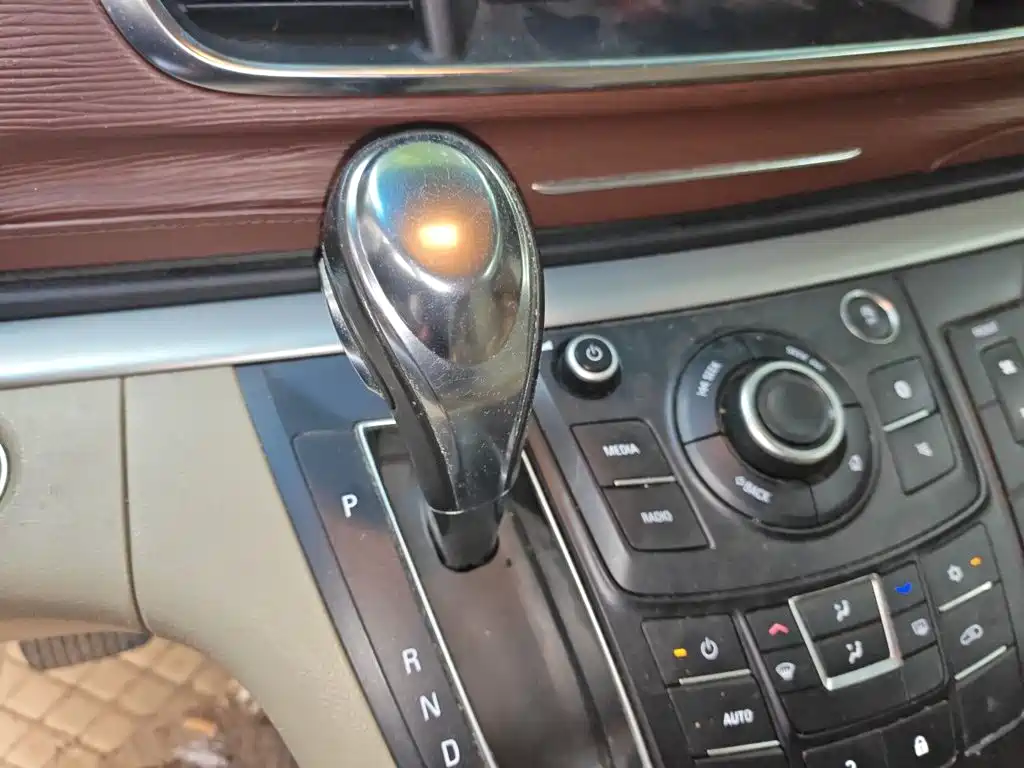 Buick GL8 2017 25S Luxury V
