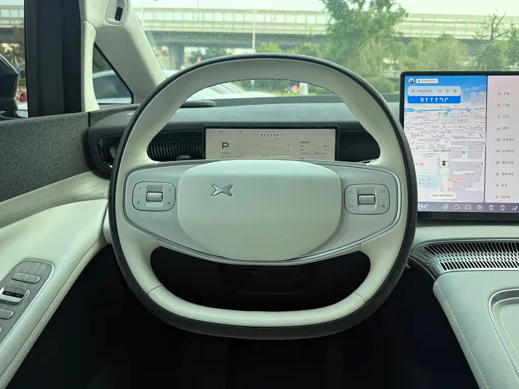 XPeng X9 — миниатюра 7