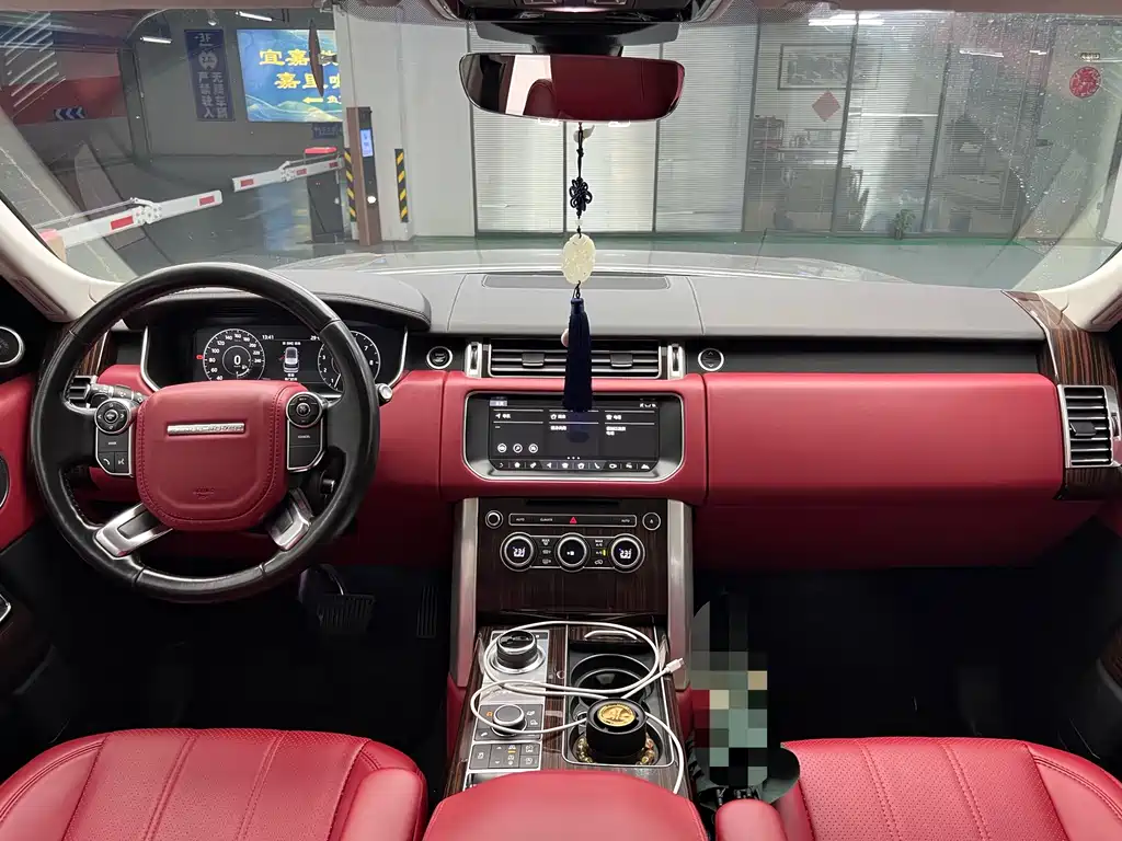 Land Rover Range Rover — миниатюра 13