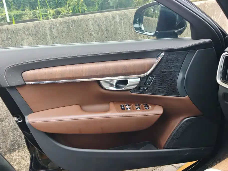 Volvo S90 — миниатюра 7