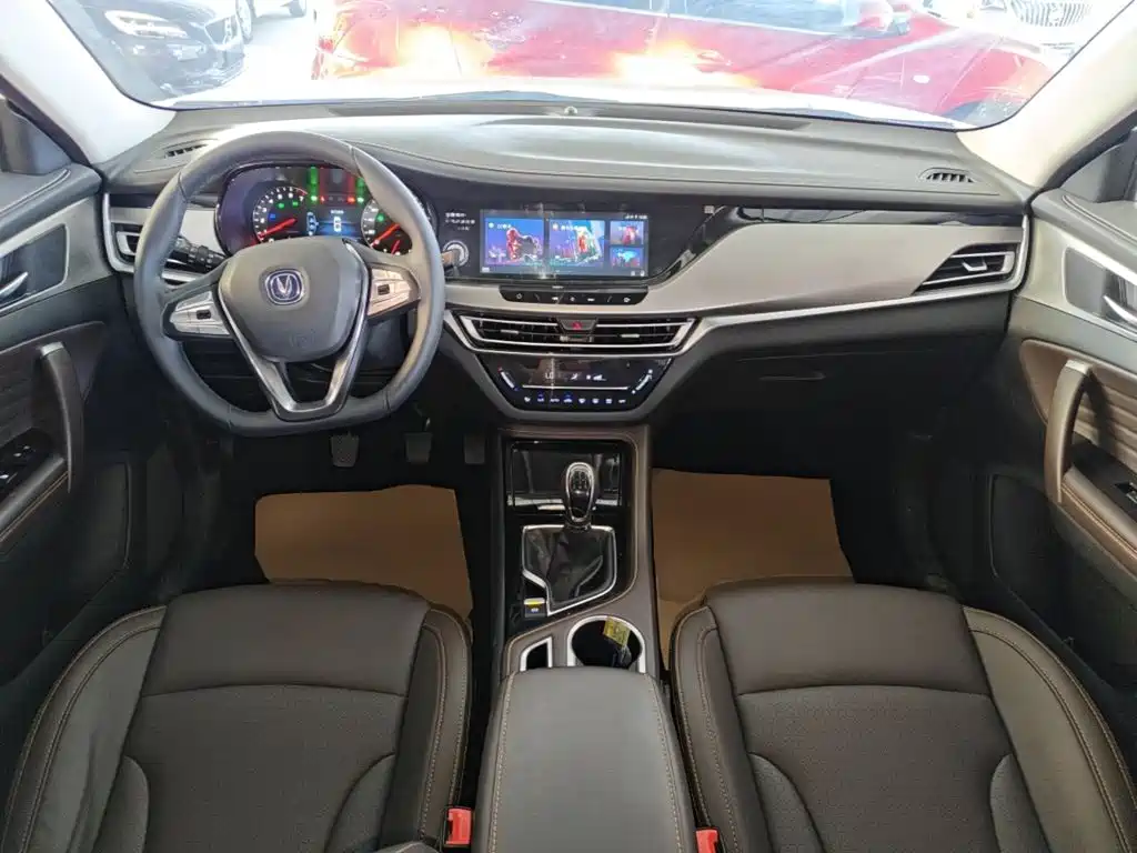 Changan CS35PLUS — миниатюра 10