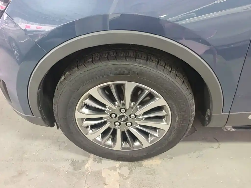 Lincoln Nautilus (Import) — миниатюра 23