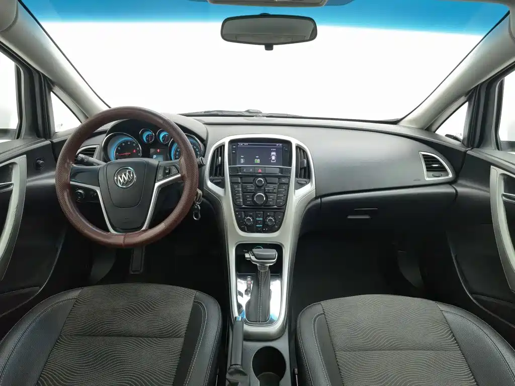 Buick Excelle — миниатюра 5