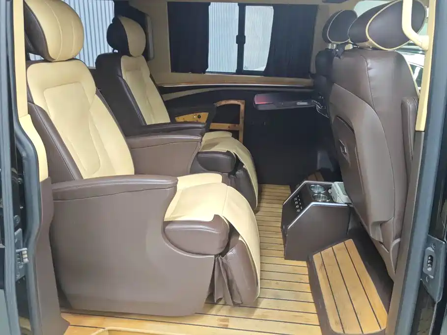 Volkswagen Caravelle — миниатюра 11