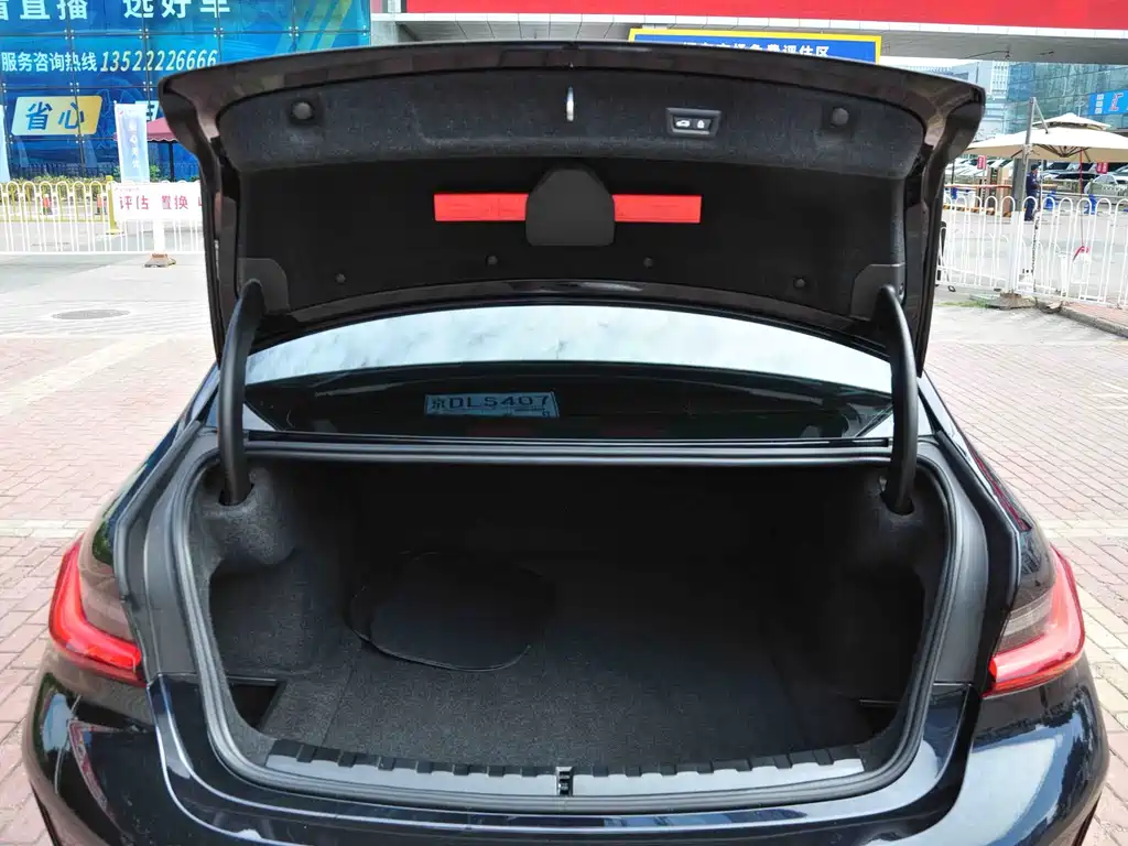BMW 3 Series — миниатюра 15