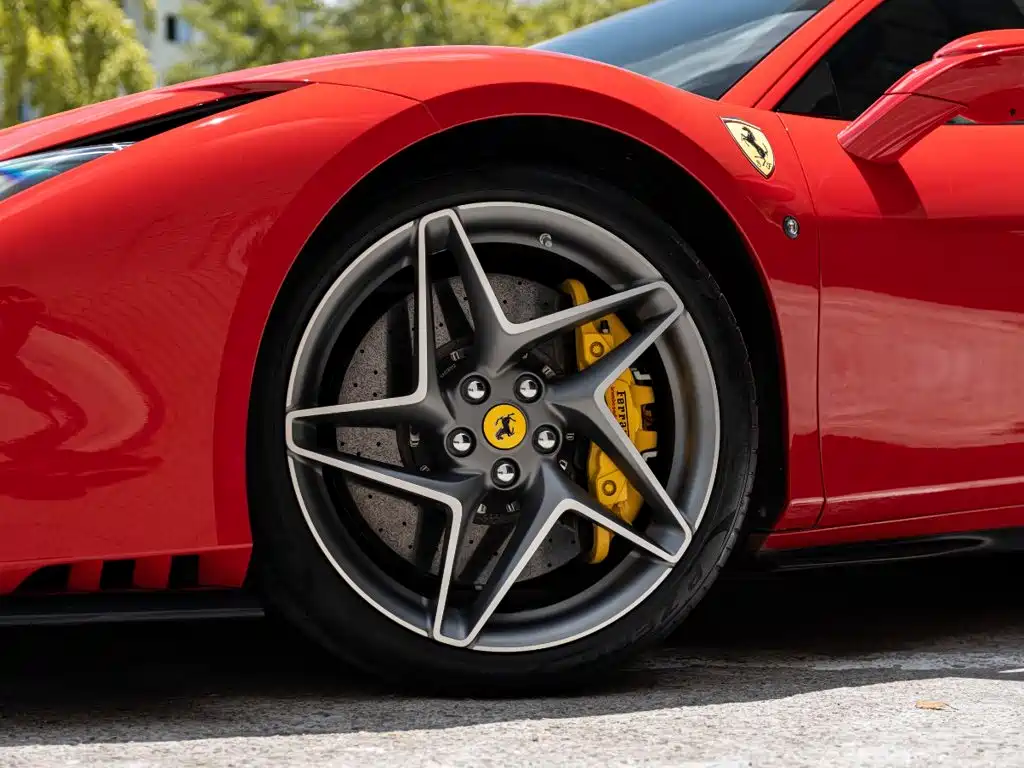 Ferrari F8 — миниатюра 8