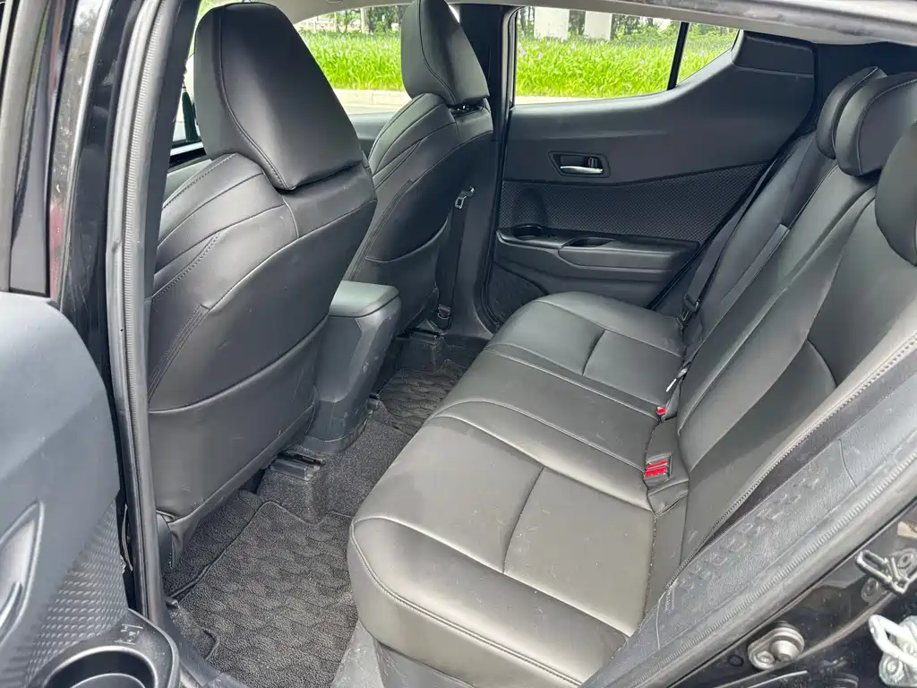 Toyota IZOA — миниатюра 12