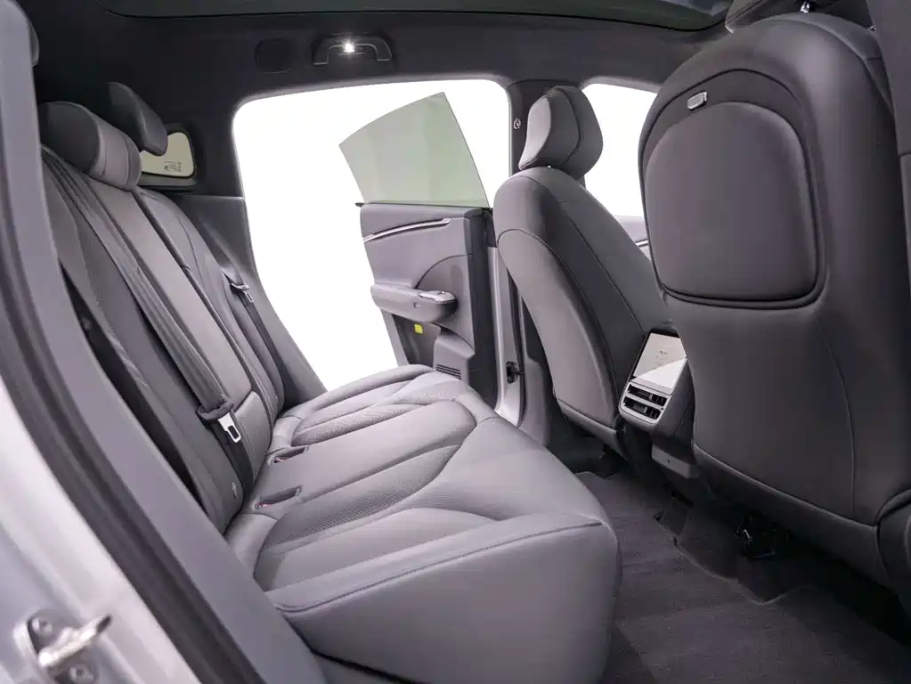 XPeng G7 — миниатюра 16