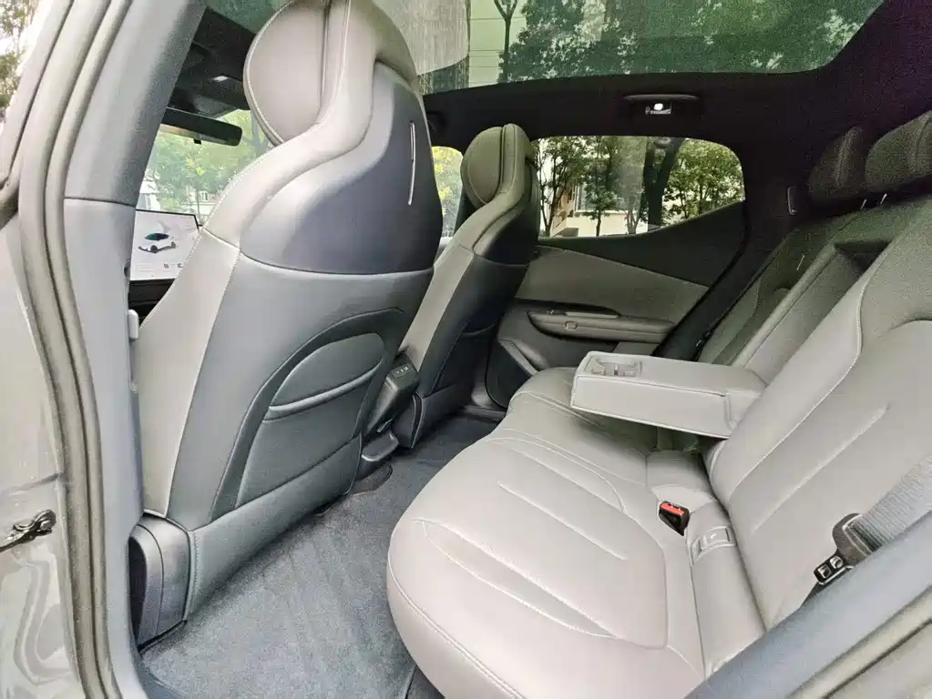 Lynk & Co Z20 — миниатюра 5