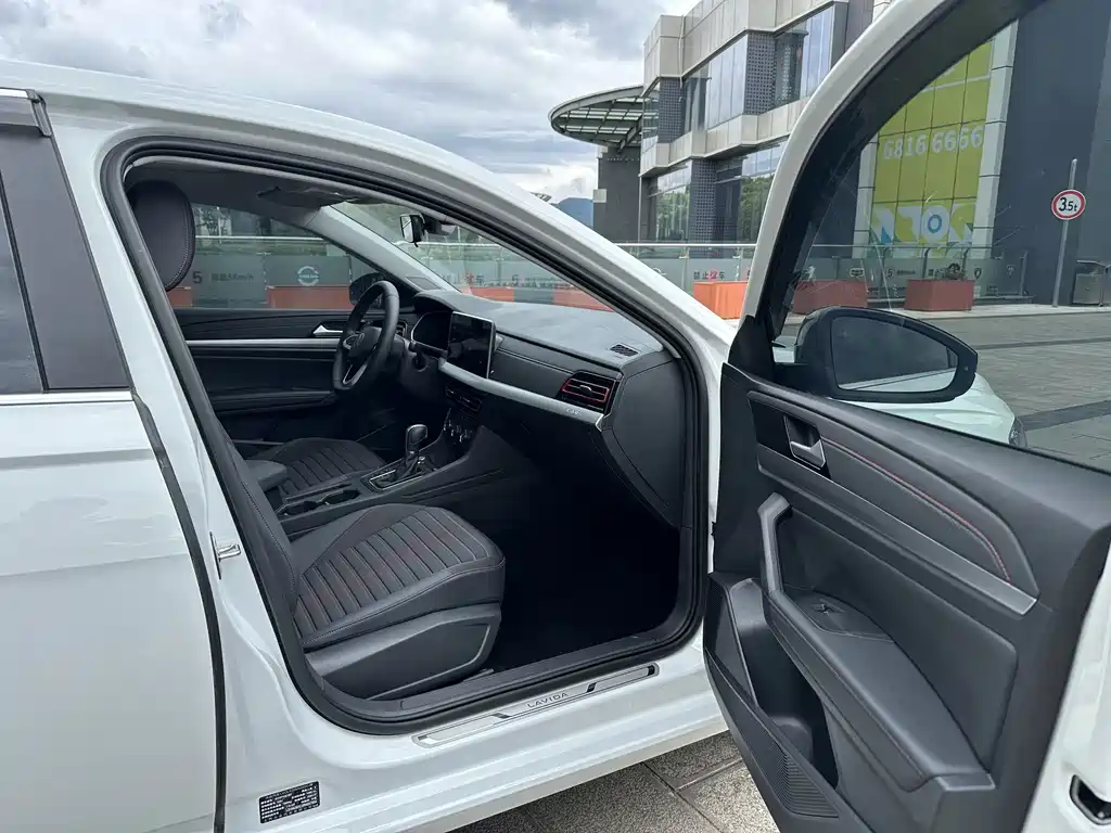 Volkswagen Lavida — миниатюра 23