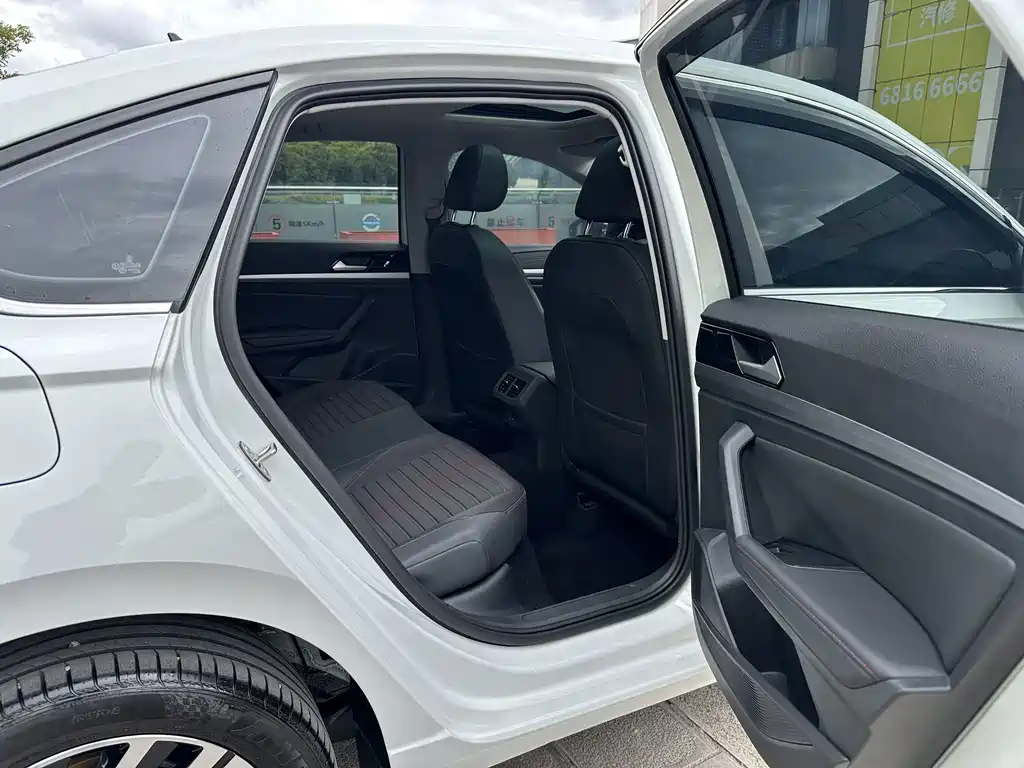 Volkswagen Lavida — миниатюра 27
