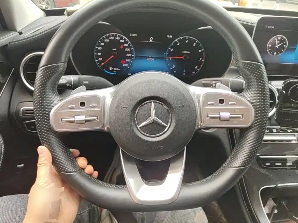 Mercedes-Benz C-Class — миниатюра 11
