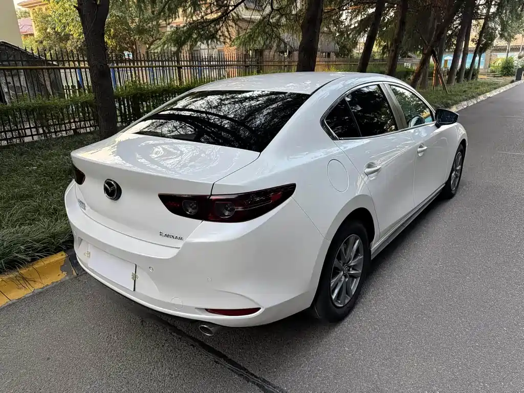 Mazda 3 Axela — миниатюра 7