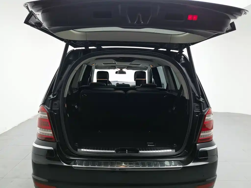 Mercedes-Benz GL-Class — миниатюра 16