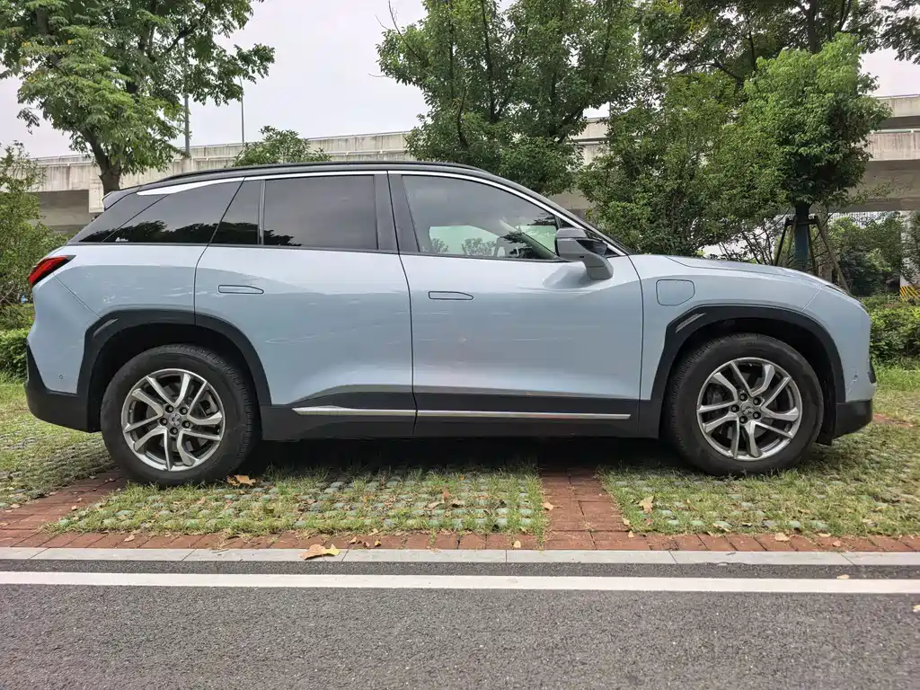 NIO ES6 — миниатюра 7