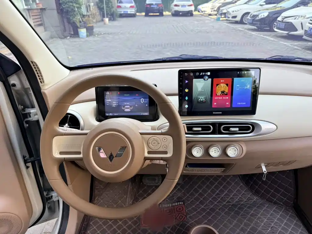 Wuling MINIEV — миниатюра 8