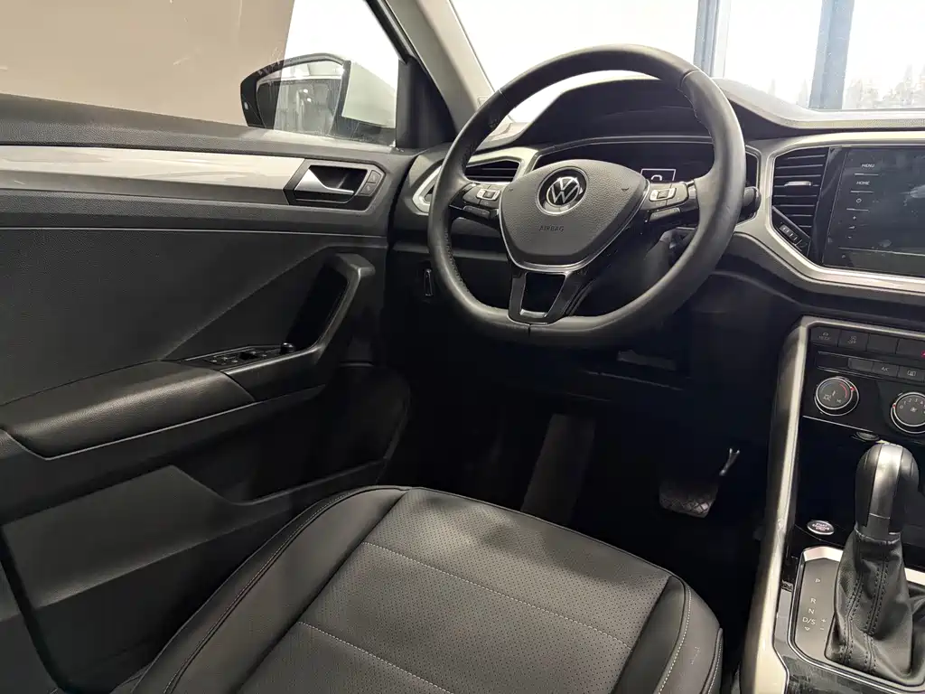 VOLKSWAGEN T ROC EXPLORING SONGS