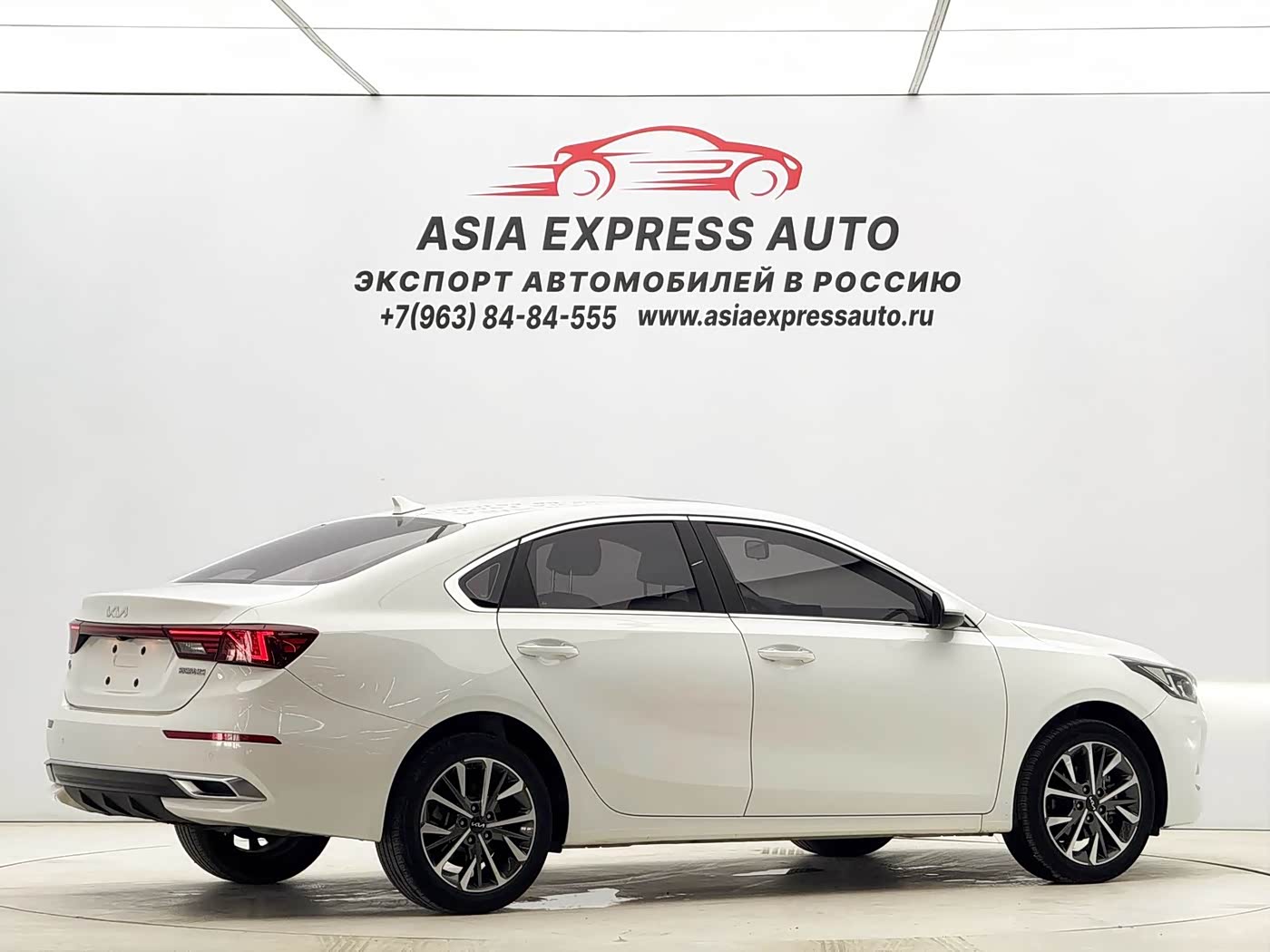 Kia K3 1.5 л 2021 г. Белый, пробег 34000 км