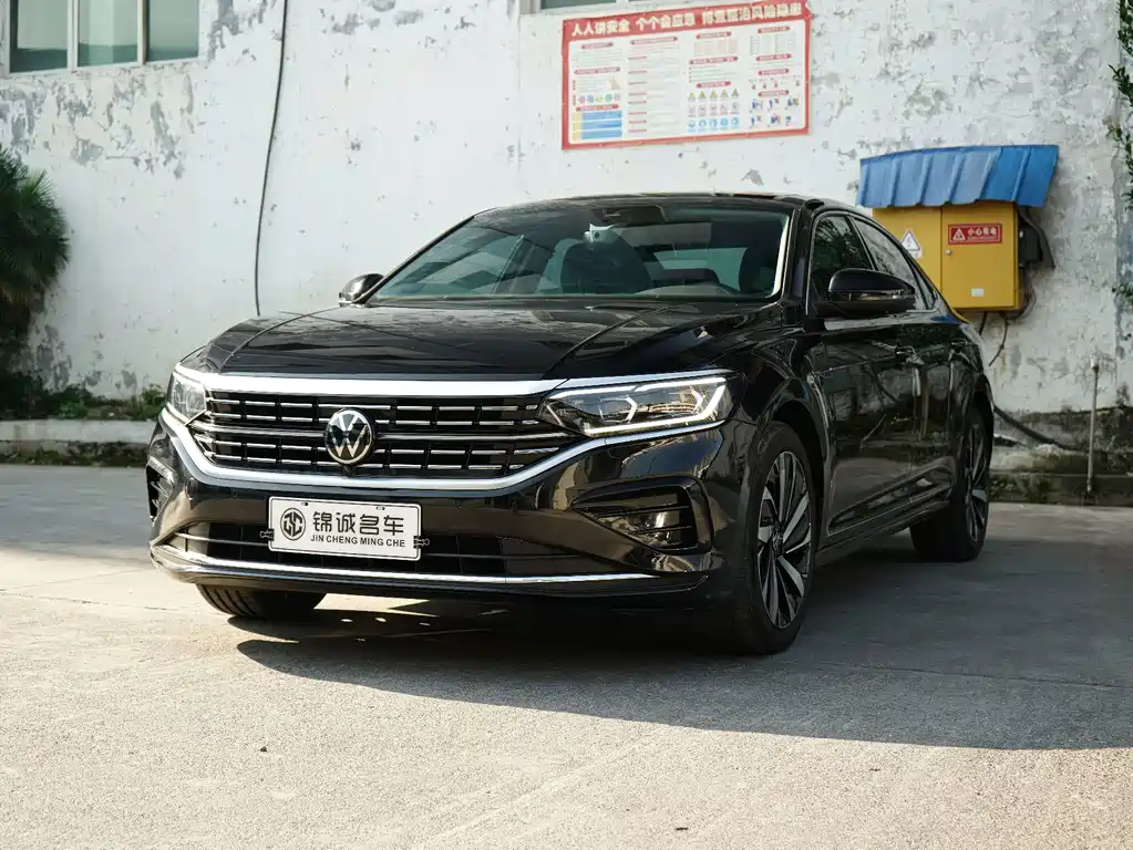 Volkswagen Passat 2025 380TSI