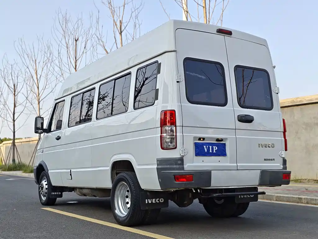 IVECO Daily — миниатюра 6
