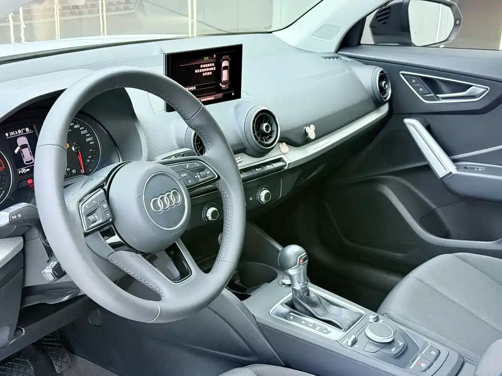 Audi Q2L — миниатюра 5