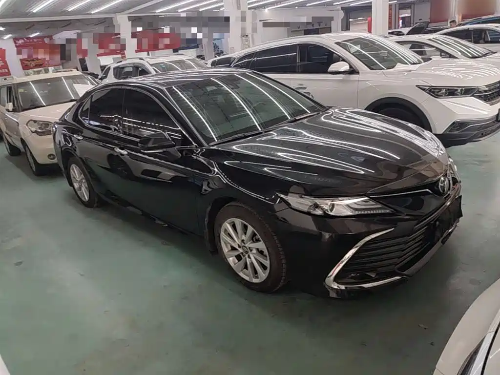 Toyota Camry 2021 2.0G Luxury