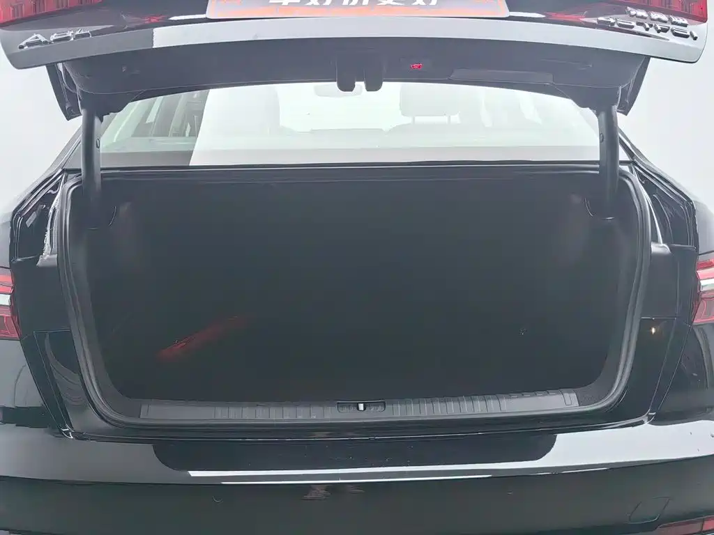 Audi A6L — миниатюра 6