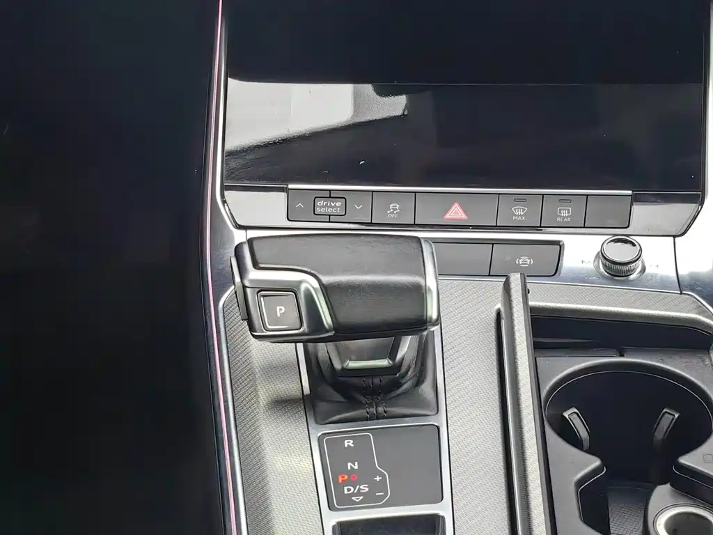 Audi A6L — миниатюра 11