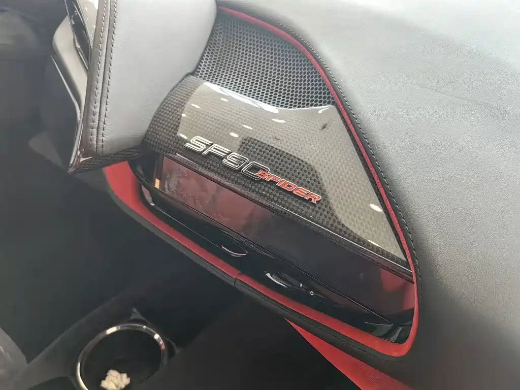 Ferrari SF90 — миниатюра 9