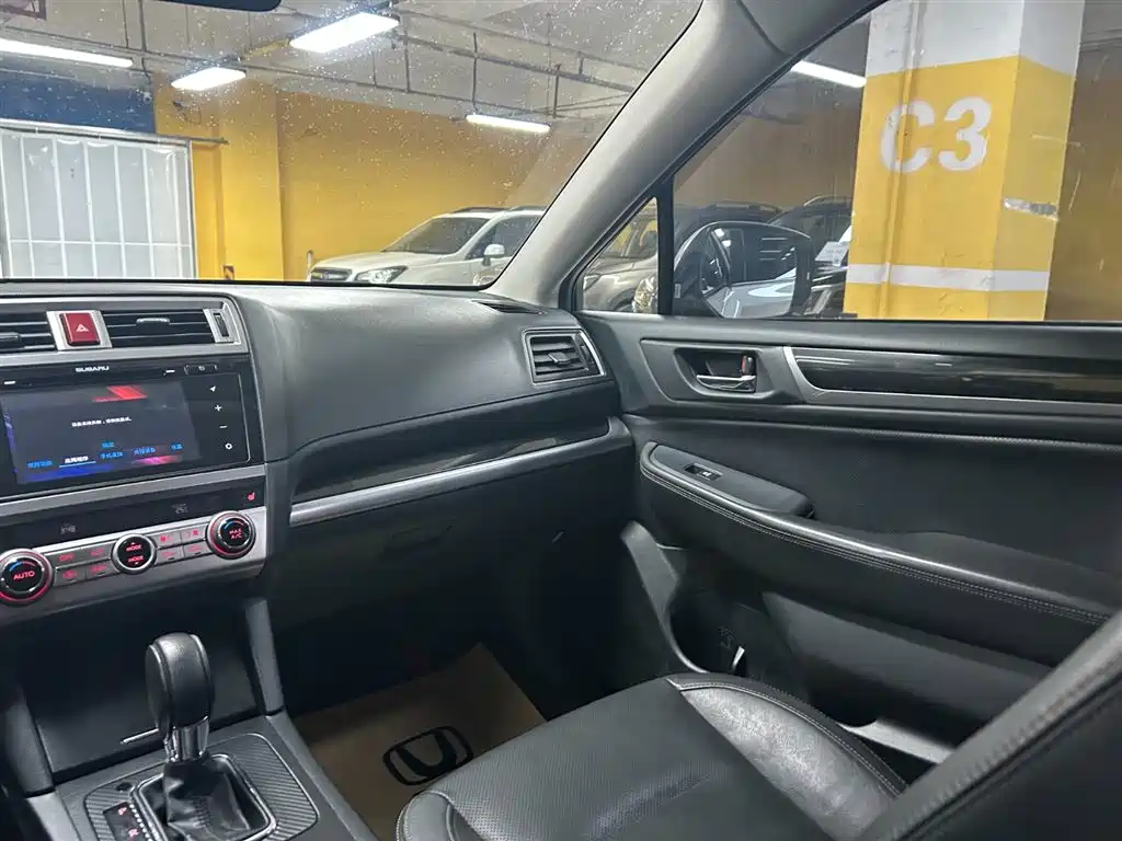 SUBARU OUTBACK