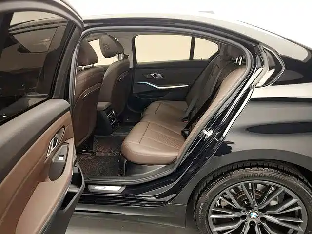 BMW 3 Series — миниатюра 13