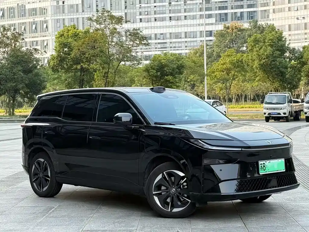 Toyota bZ3X — миниатюра 3