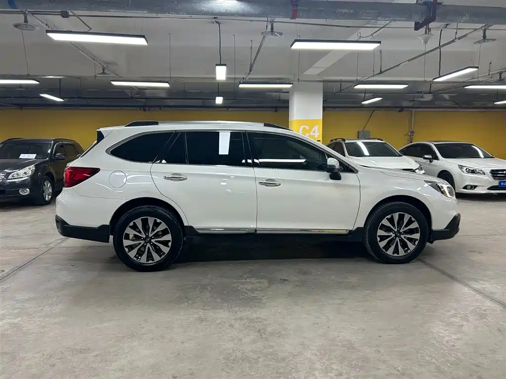 SUBARU OUTBACK