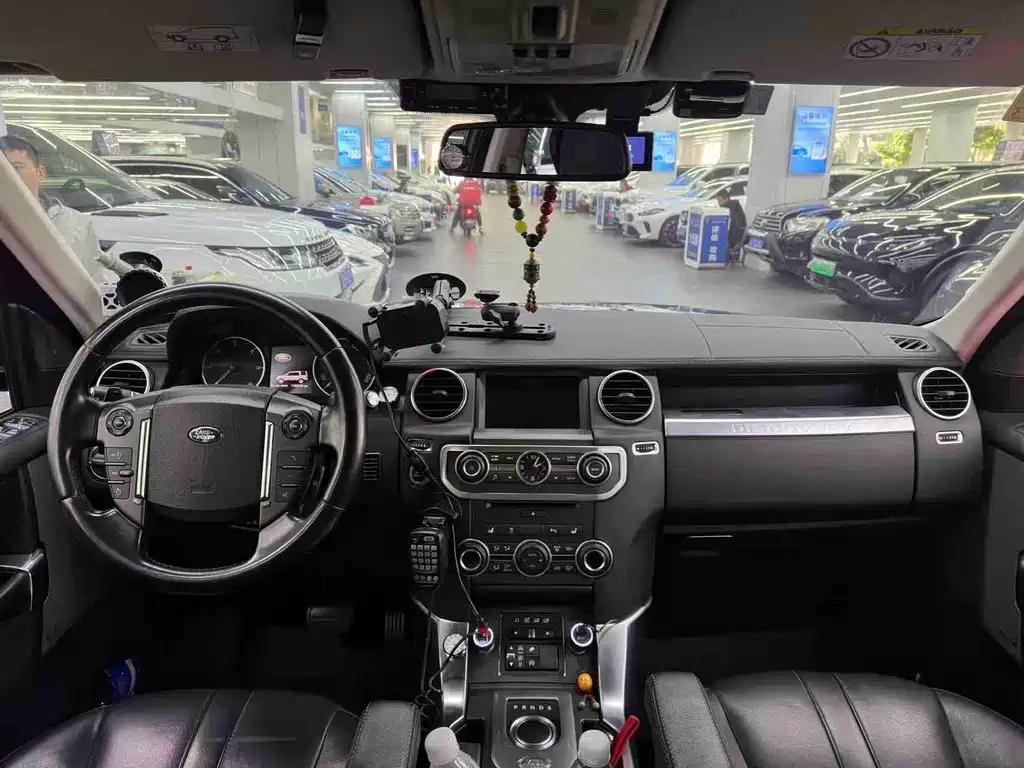 Land Rover Discovery — миниатюра 7