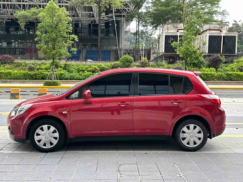 Venucia R50 — миниатюра 6